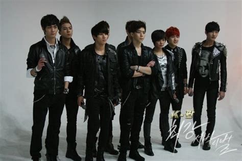 k pop extreme survival cast.